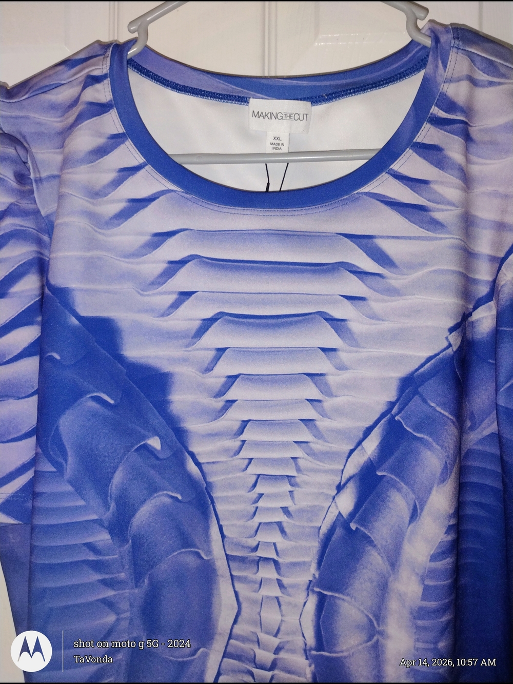 Making the Cut Blue Abstract Crop Top PTP 20-22"